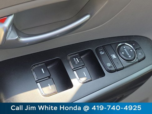 Used 2020 Kia Sedona LX image 25