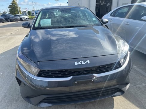 Used 2024 Kia Forte LXS image 2