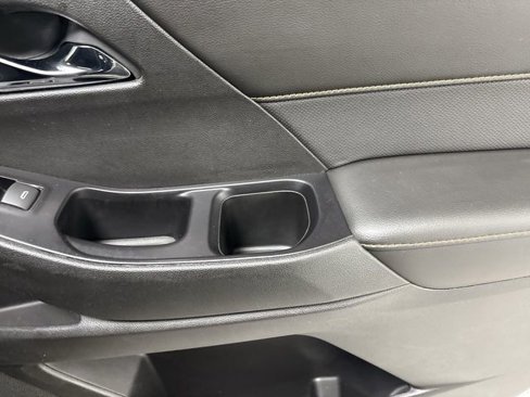 Used 2018 Chevrolet Traverse Premier w/ Redline Edition image 19