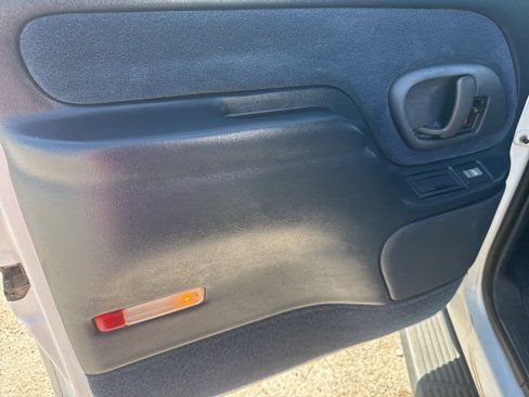 Used 1999 Chevrolet Suburban 2WD w/ Preferred Equipment Group 3 image 25
