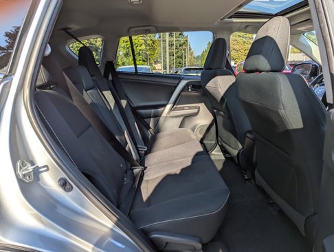 Used 2018 Toyota RAV4 XLE image 29