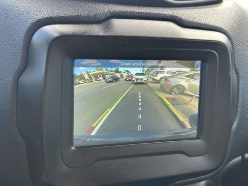 Used 2021 Jeep Renegade Sport image 23