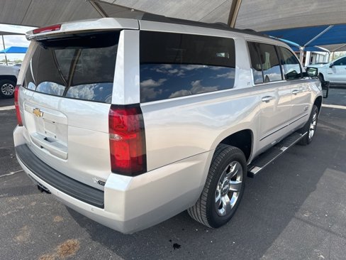 Used 2019 Chevrolet Suburban LT w/ LT Signature Package image 7