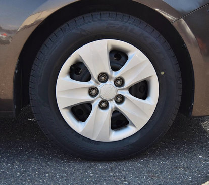 Used 2017 Kia Forte LX image 40