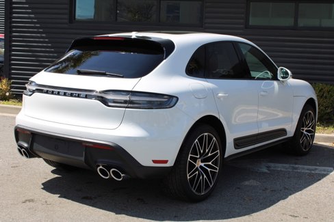 Used 2024 Porsche Macan image 7