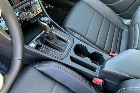 Certified 2022 Volkswagen Jetta SE w/ Panoramic Sunroof Package image 22