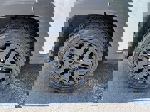 Used 2018 Jeep Renegade Sport w/ Power & Air Group image 12