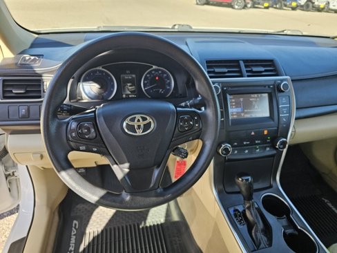 Used 2017 Toyota Camry LE image 15
