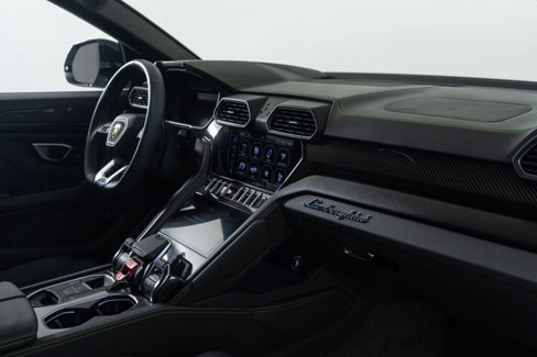Used 2022 Lamborghini Urus image 36