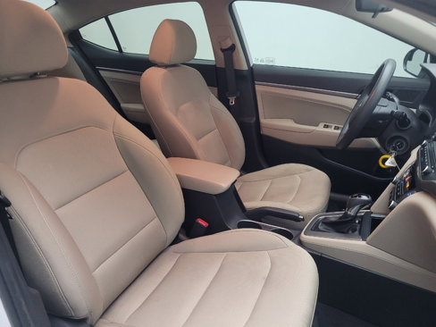 Used 2017 Hyundai Elantra SE image 21