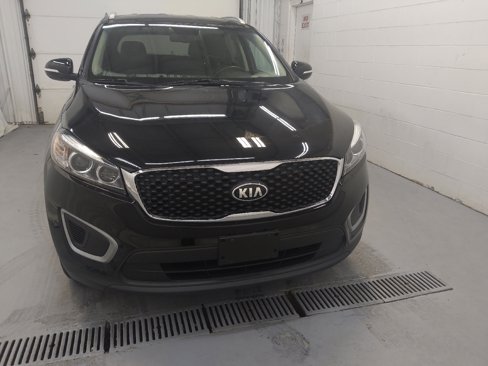 Used 2017 Kia Sorento LX w/ LX Convenience Package image 14