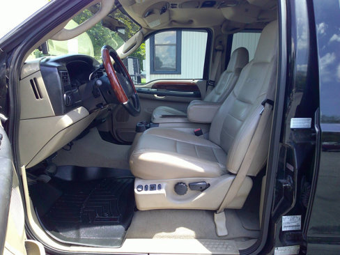 Used 2005 Ford Excursion Limited image 9