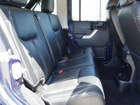 Used 2013 Jeep Wrangler Unlimited Sahara w/ Connectivity Group image 14