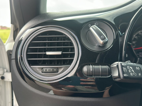 Used 2019 Volkswagen Beetle 2.0T S image 33