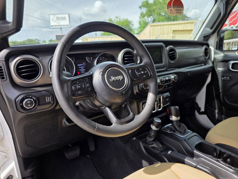 Used 2023 Jeep Gladiator Sport image 10