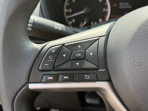 Used 2022 Nissan Altima 2.5 SV image 17