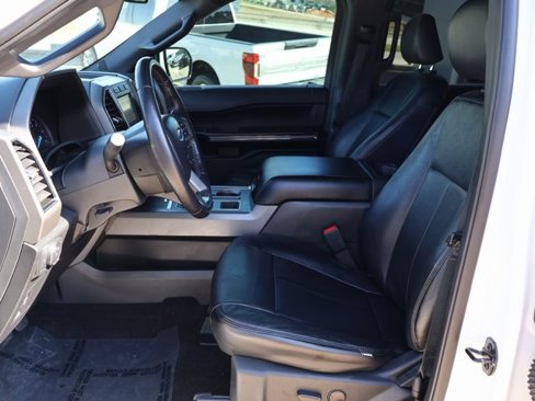 Used 2021 Ford Expedition XLT image 9