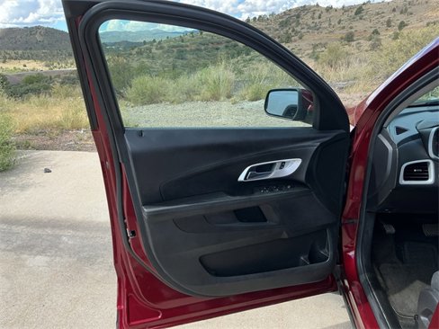 Used 2017 Chevrolet Equinox LT w/ Convenience Package image 18