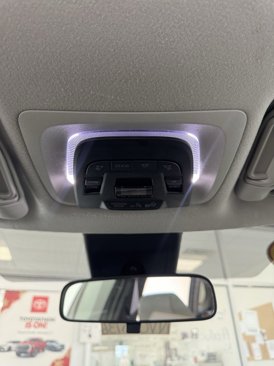 Used 2022 Toyota Corolla Cross LE w/ Moonroof Package image 18