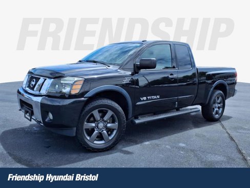 Used 2015 Nissan Titan SV w/ SV Value Truck Package image 1