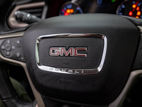 Used 2017 GMC Acadia Denali w/ Technology Package image 24
