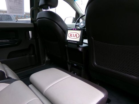 Used 2016 Kia Sedona SX Limited image 42