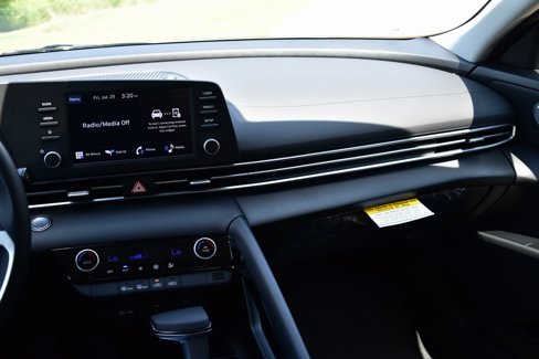 New 2025 Hyundai Elantra Blue image 25