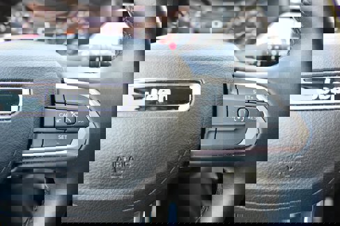 Certified 2022 Jeep Compass Latitude image 15