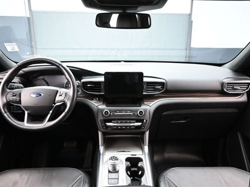 Used 2020 Ford Explorer Limited image 28