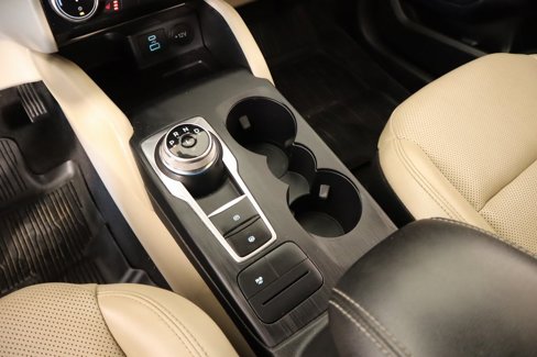 Used 2022 Ford Escape SEL image 9