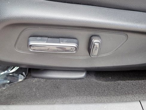 Certified 2023 Honda HR-V EX-L image 6