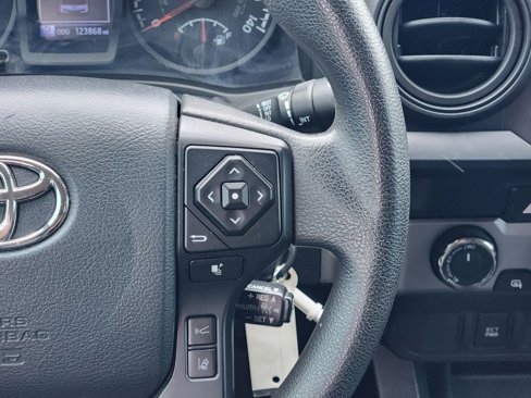 Used 2020 Toyota Tacoma SR image 27