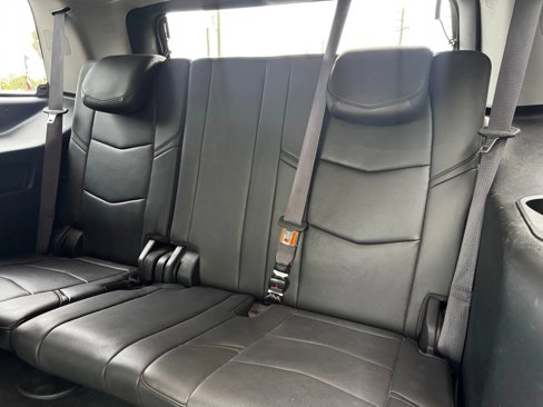 Used 2016 Cadillac Escalade Premium image 29