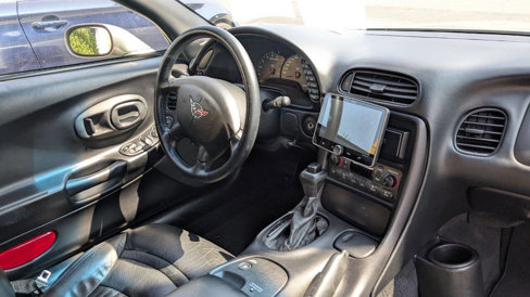 Used 2001 Chevrolet Corvette Coupe w/ Preferred Equipment Group1 image 27