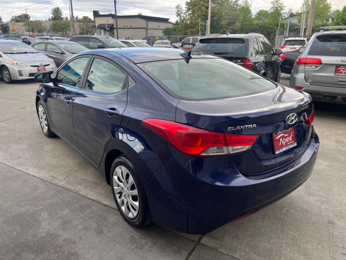 Used 2011 Hyundai Elantra GLS image 6