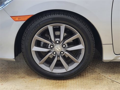 Used 2019 Honda Civic EX image 12