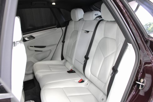 Used 2023 Porsche Macan S image 19