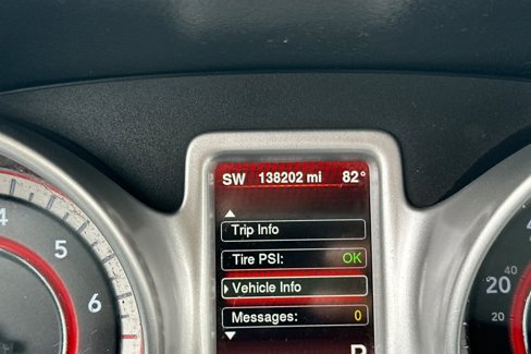 Used 2015 Dodge Journey R/T w/ Flexible Seating Group image 25