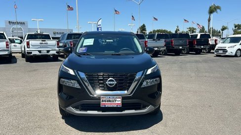Used 2023 Nissan Rogue SV image 9