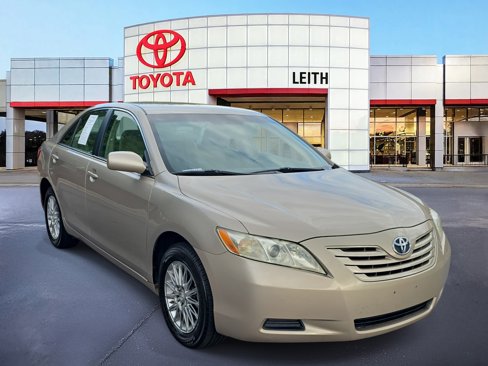 Used 2009 Toyota Camry LE image 3