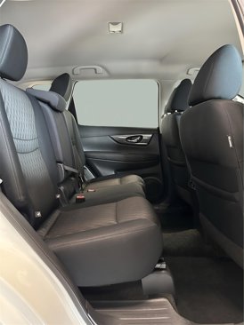 Used 2017 Nissan Rogue S image 20