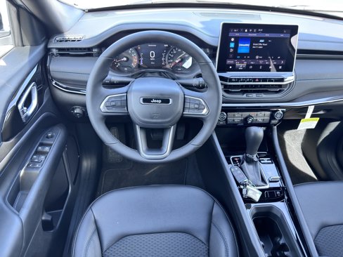 New 2026 Jeep Compass Latitude image 20