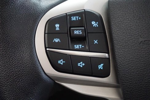 Used 2021 Ford Explorer XLT image 39