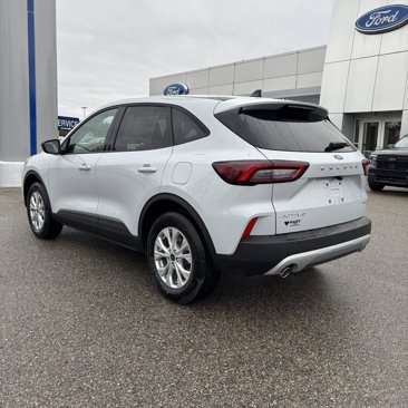 New 2025 Ford Escape Active w/ Cold Weather Package image 5