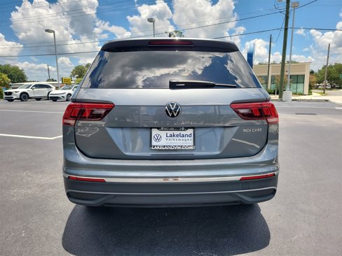 Used 2022 Volkswagen Tiguan SE image 7