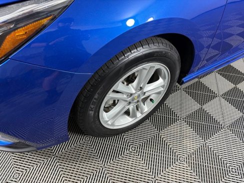 Used 2017 Chevrolet Cruze LT w/ Convenience Package image 9