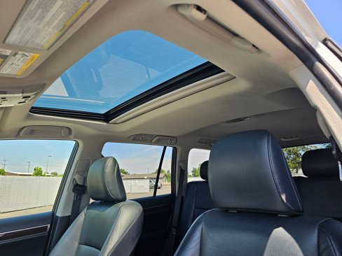 Used 2018 Lexus GX 460 Premium image 28