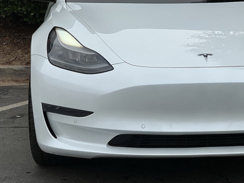 Used 2021 Tesla Model 3 Standard Range Plus image 4