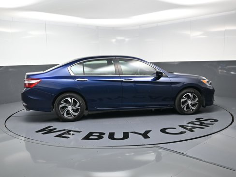 Used 2016 Honda Accord LX image 10