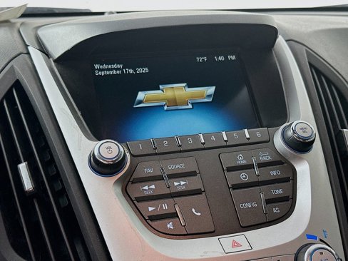 Used 2017 Chevrolet Equinox LS image 18